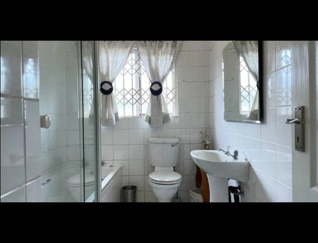 4 BEDROOM HOUSE FOR SALE IN VELD EN VLEI